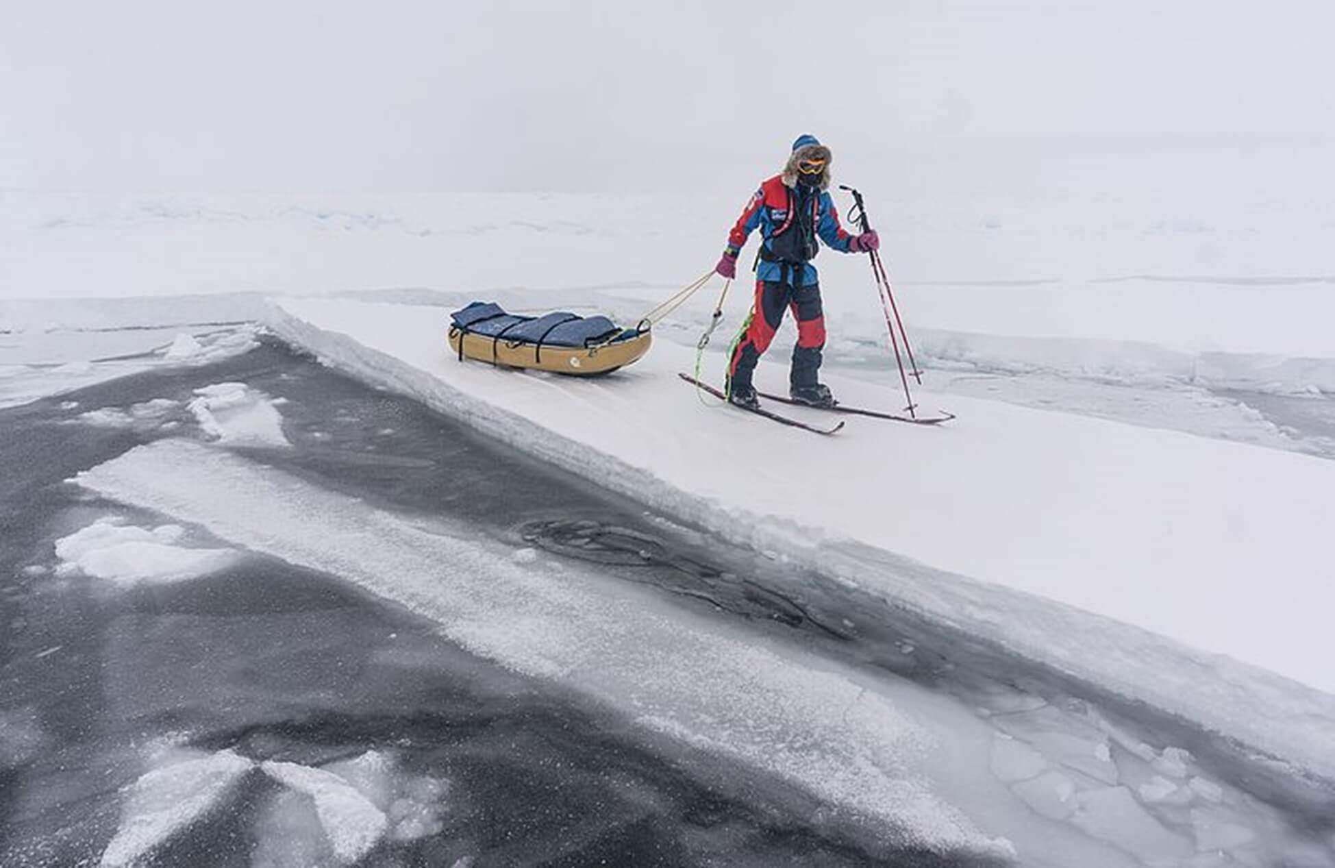 Во время одной из экспедиций Ларсену удалось пересечь Северный Ледовитый океан, несмотря на таяние льдов