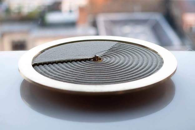 Часы-песок от Studio Ayaskan